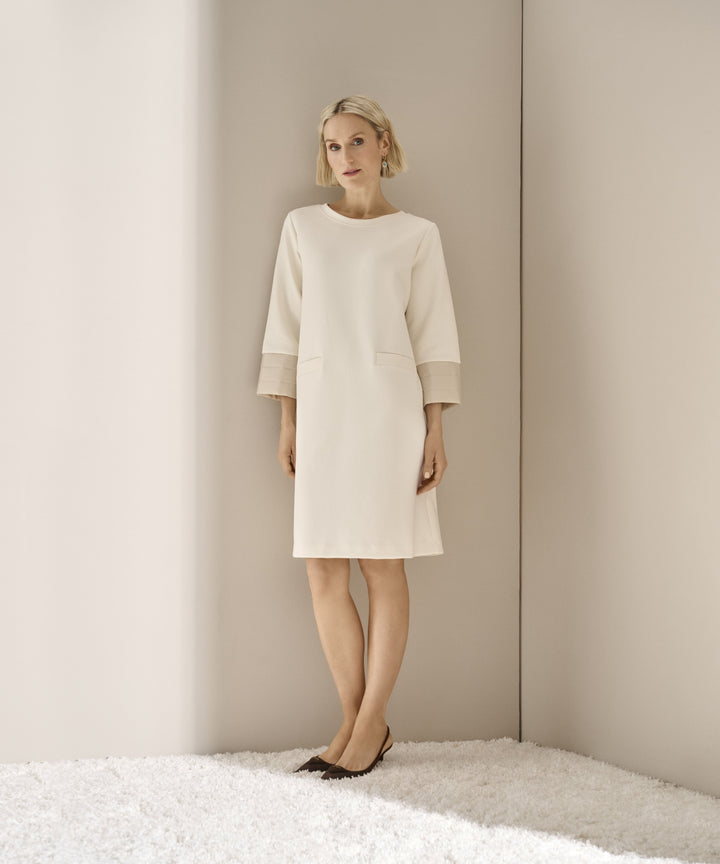Kleid mit Ärmeldesign