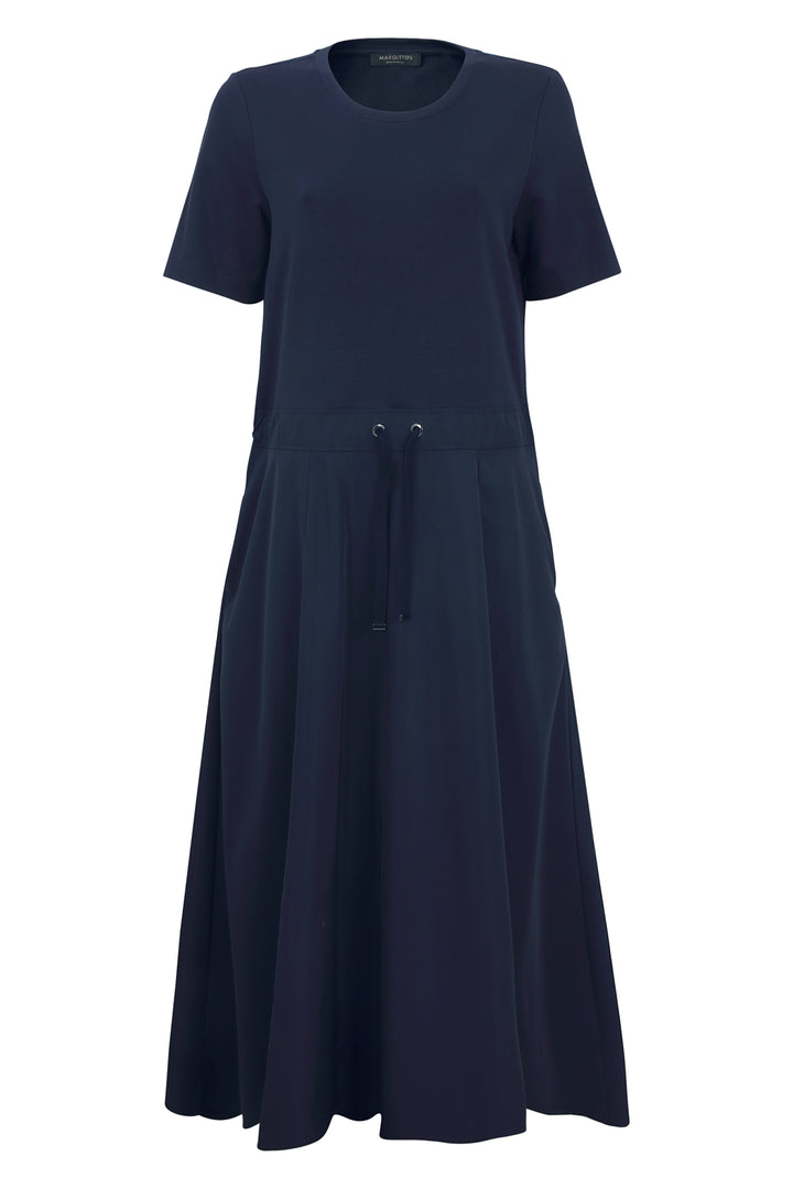Tailliertes Kleid mit Falten